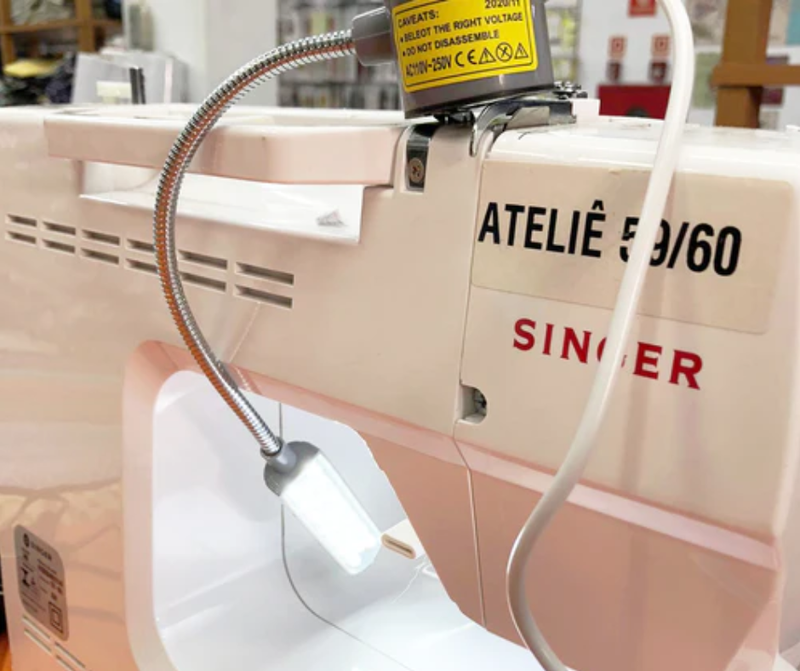 Kit VENTILADOR PORTÁTIL BIVOLT + Luminaria